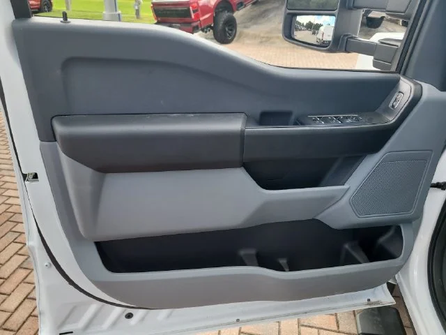 New 2025 Oxford White Ford XL image 19