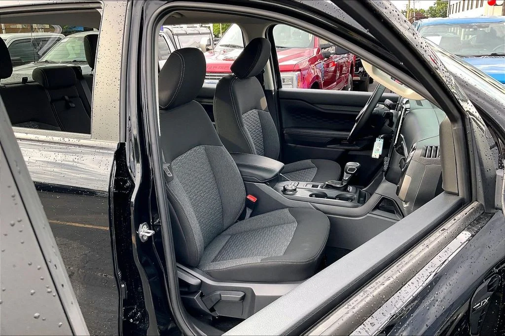 New 2026 Black Ford XLT image 6