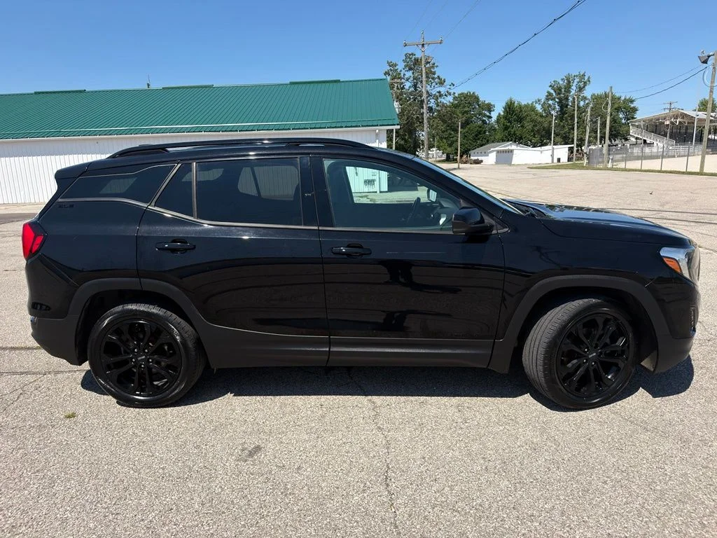 Used 2020 Black GMC SLE image 6
