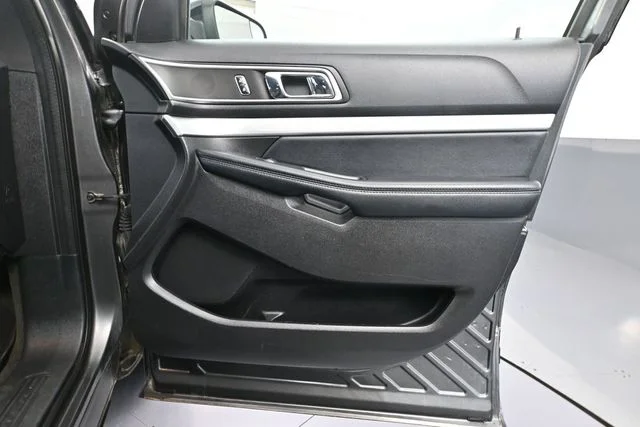 2017 Ford Explorer XLT - Photo 43