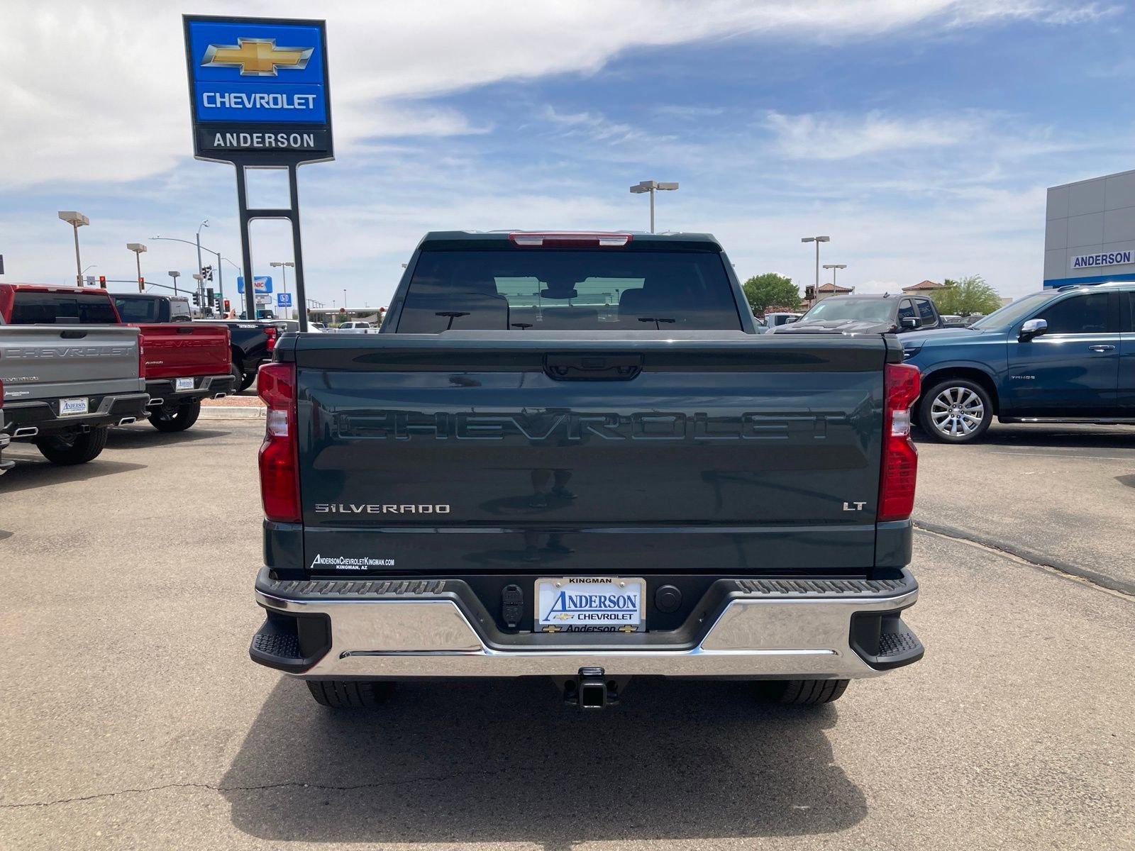 2025 Chevrolet Silverado 1500 LT - Photo 9