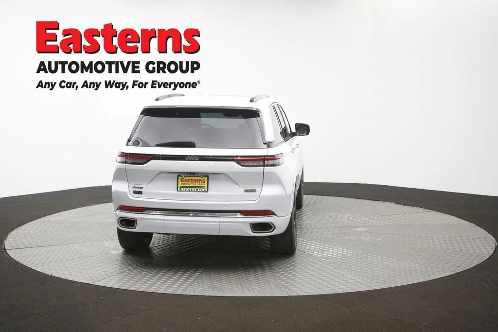 Used 2022 White Jeep Overland 4xe image 41