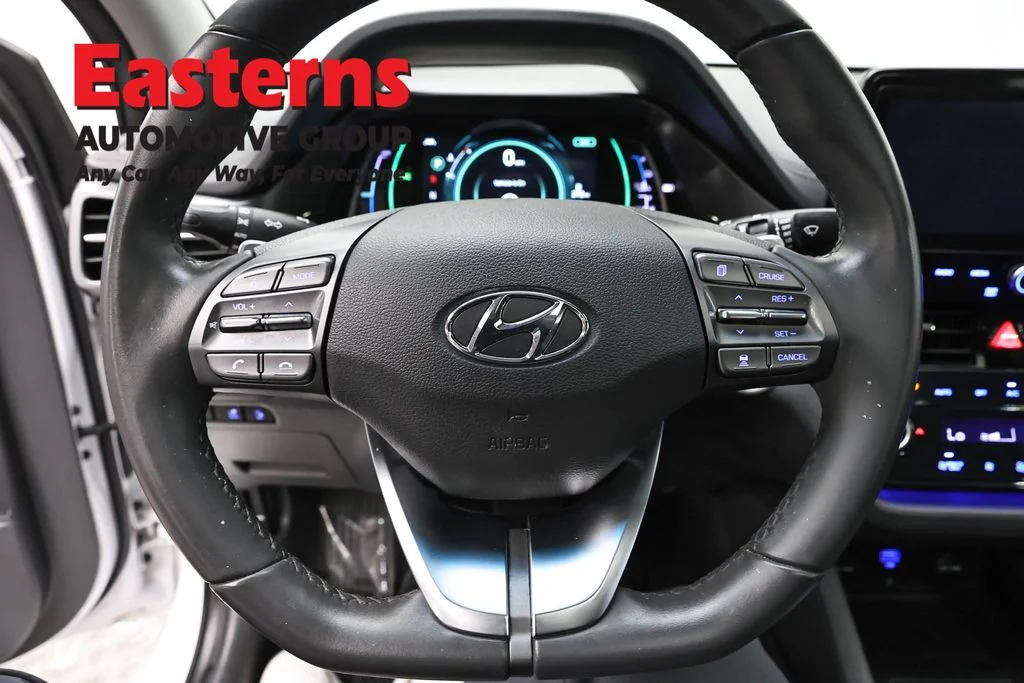Used 2021 White Hyundai Limited image 10