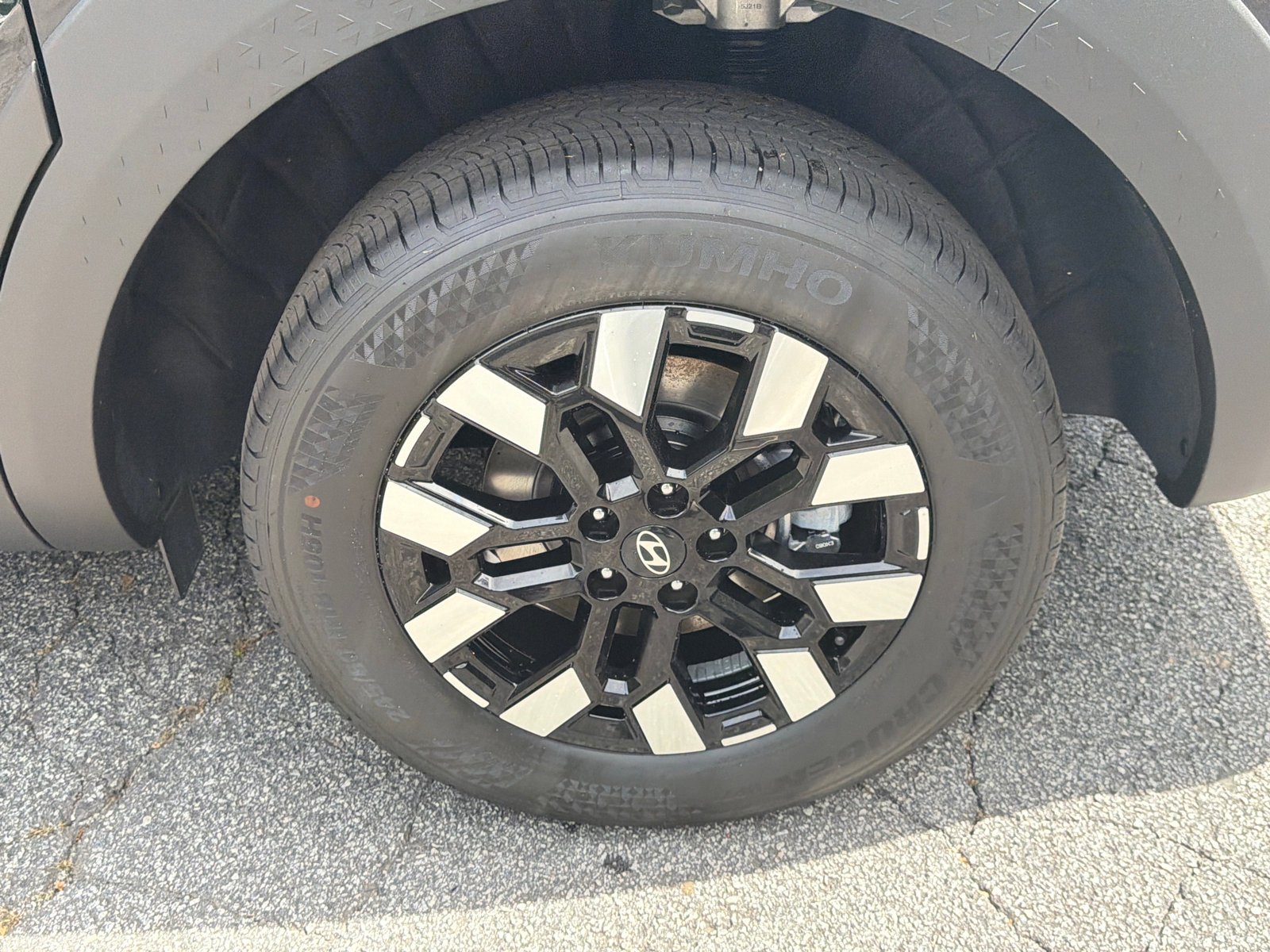 New 2026 Phantom Black Hyundai SEL Activity image 13