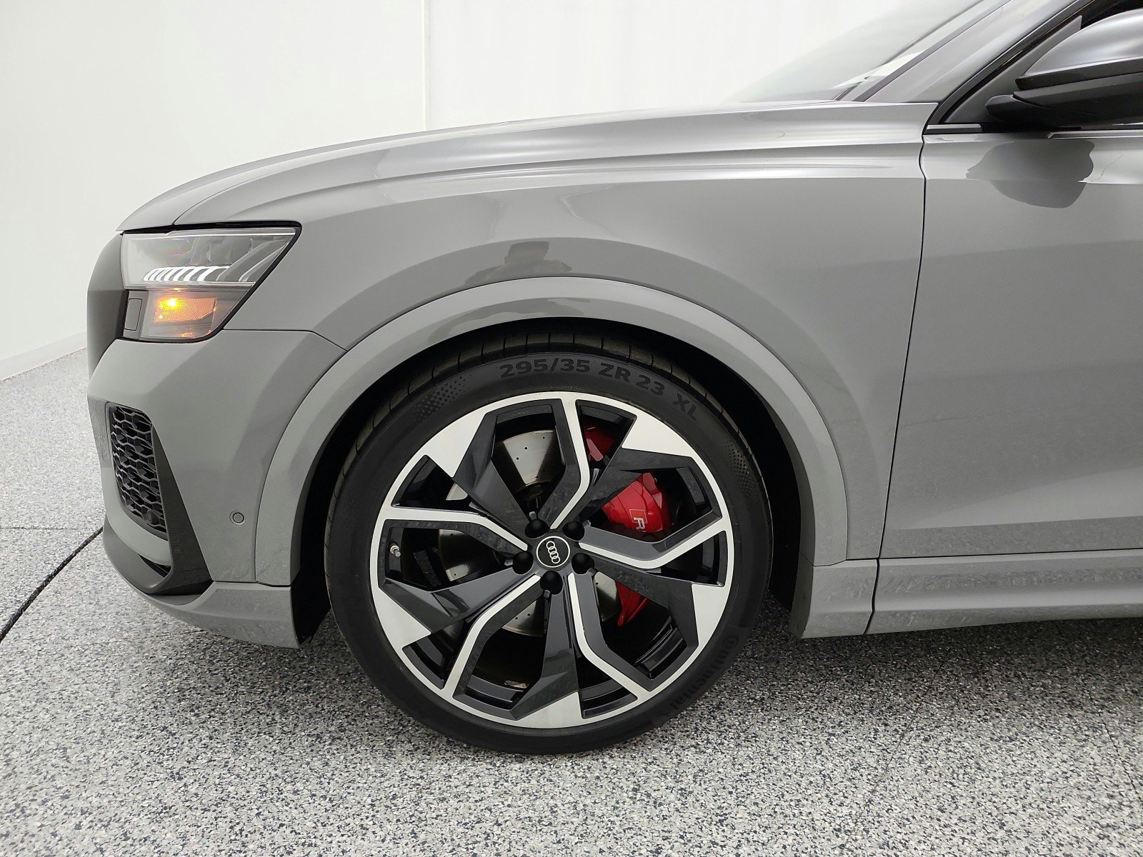 Used 2024 Nardo Gray Audi 4.0 TFSI quattro image 17