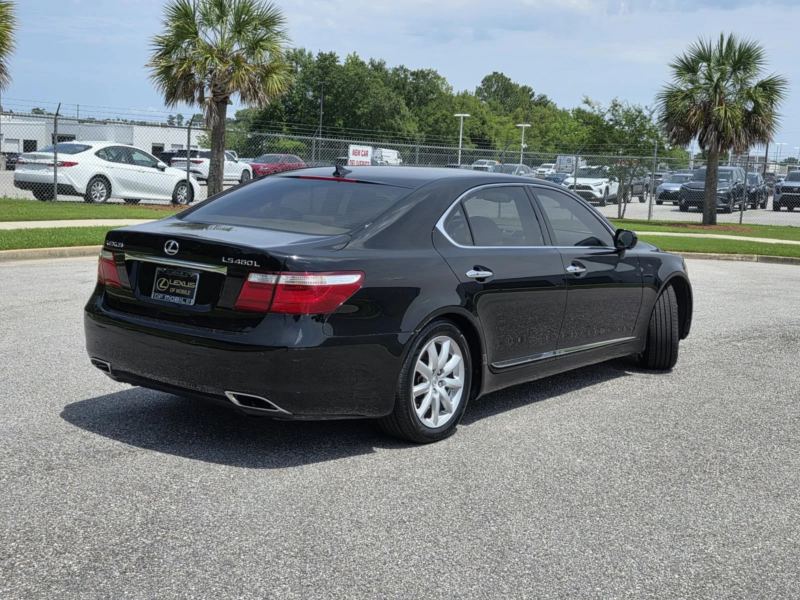Used 2008  Lexus 460 L image 5