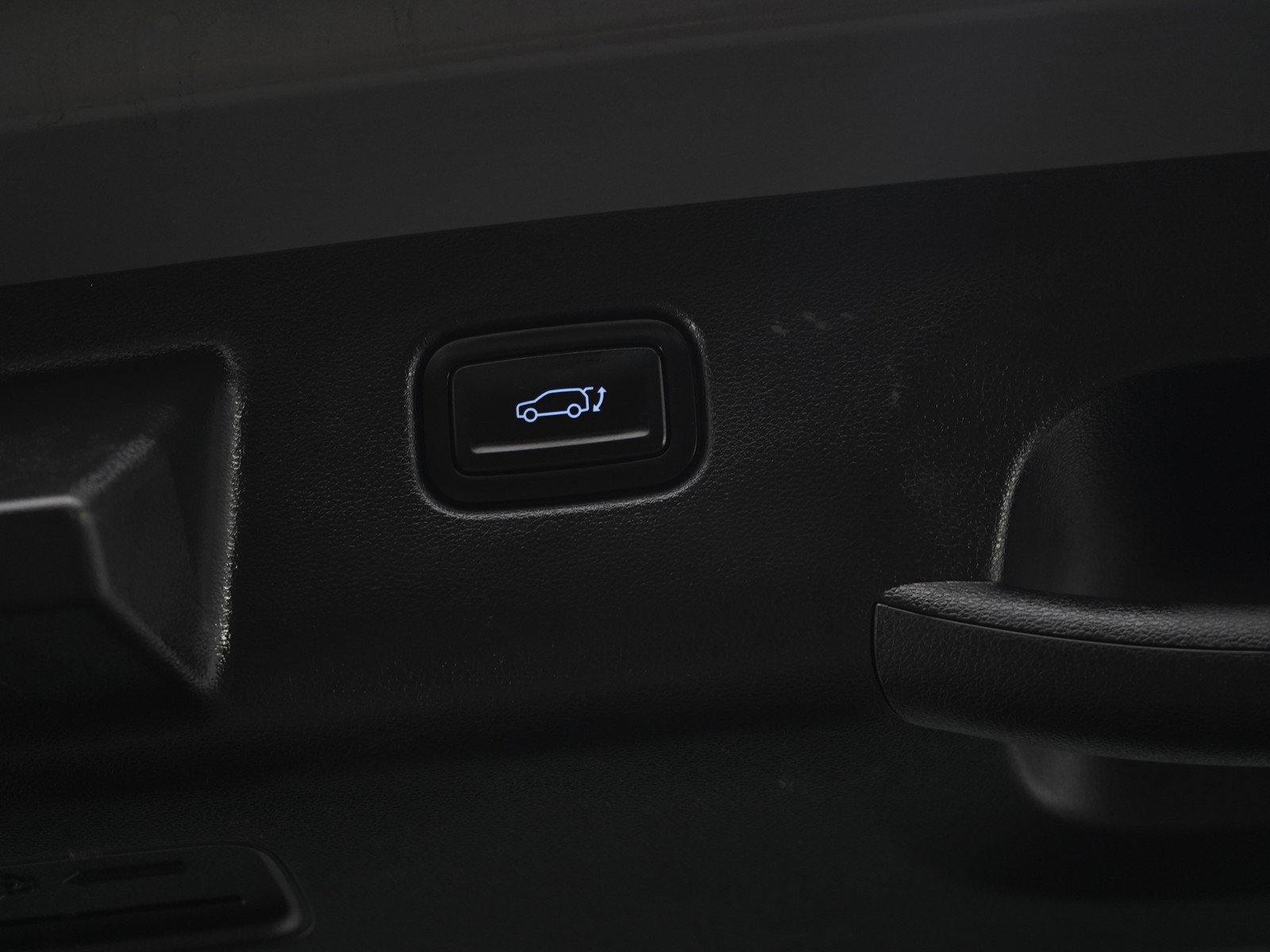 2025 Hyundai Kona Limited - Photo 19