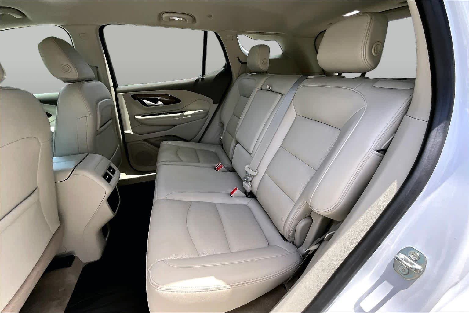 Used 2020 White Frost Tricoat GMC Denali image 21