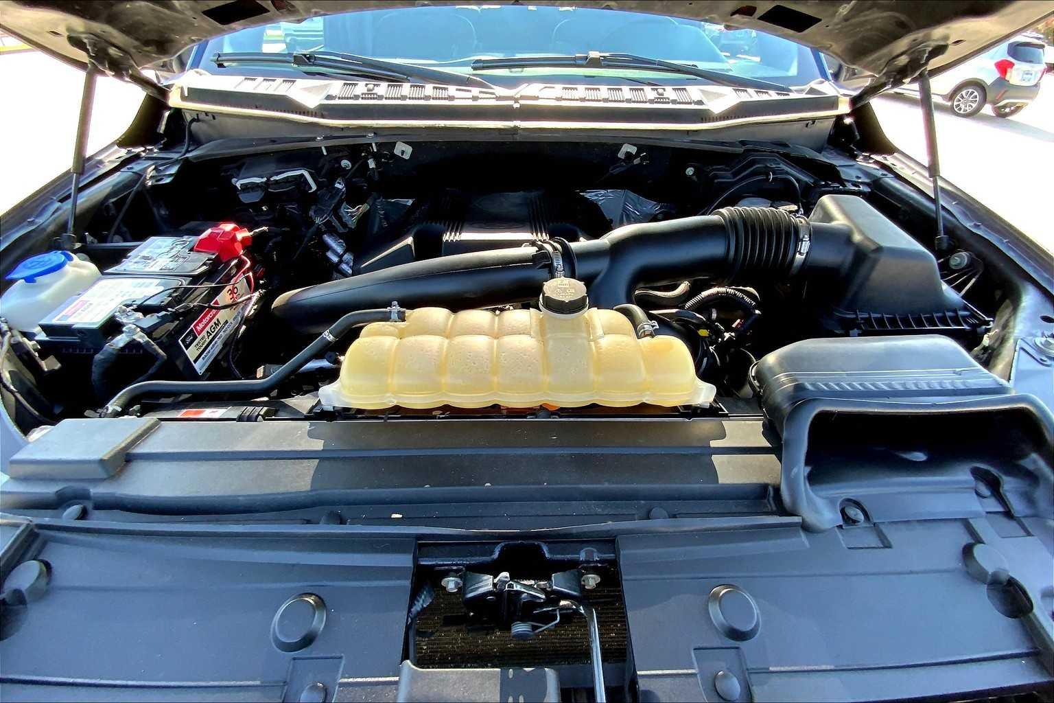 Used 2018 Blue Jeans Metallic Ford XL image 59