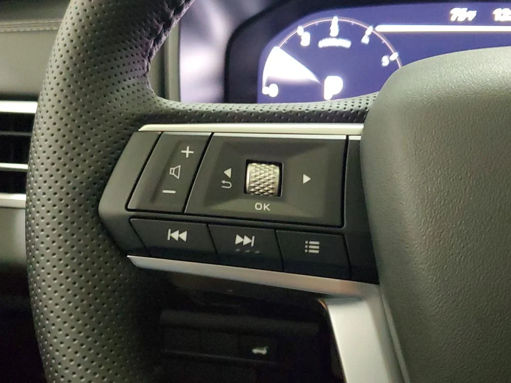 New 2026 Gray Mitsubishi SEL image 24
