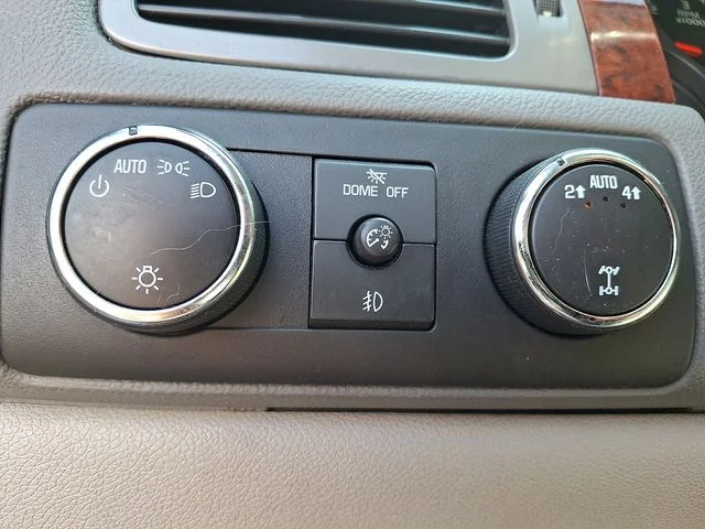 Used 2010 Black Chevrolet LT image 21