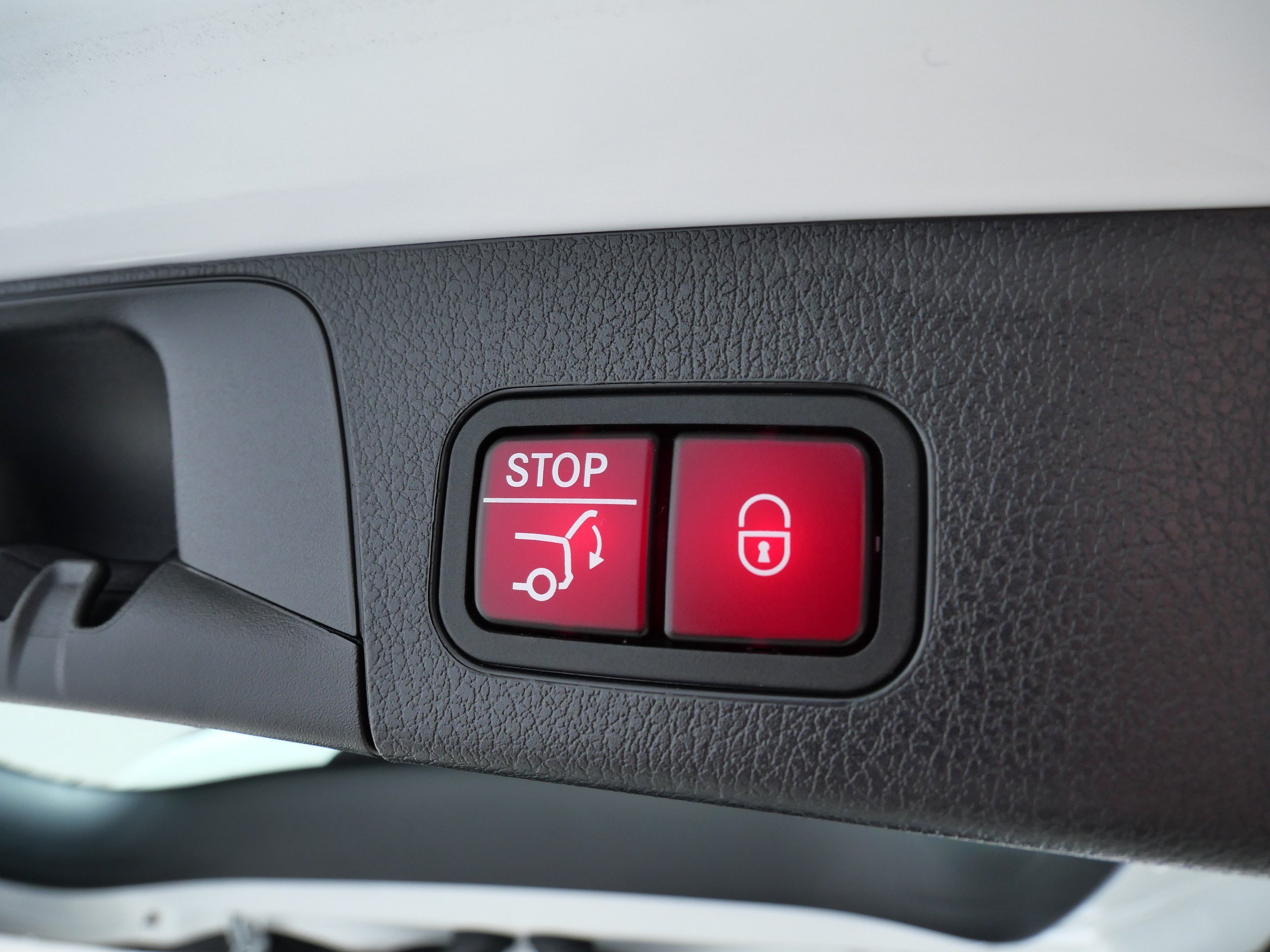 Used 2022 Polar White Mercedes-Benz AMG® GLB 35 image 8