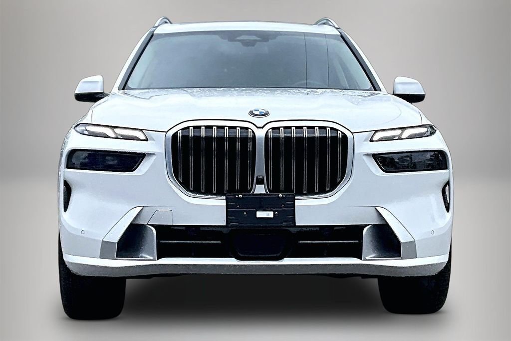 Used 2026 White BMW xDrive40i image 3