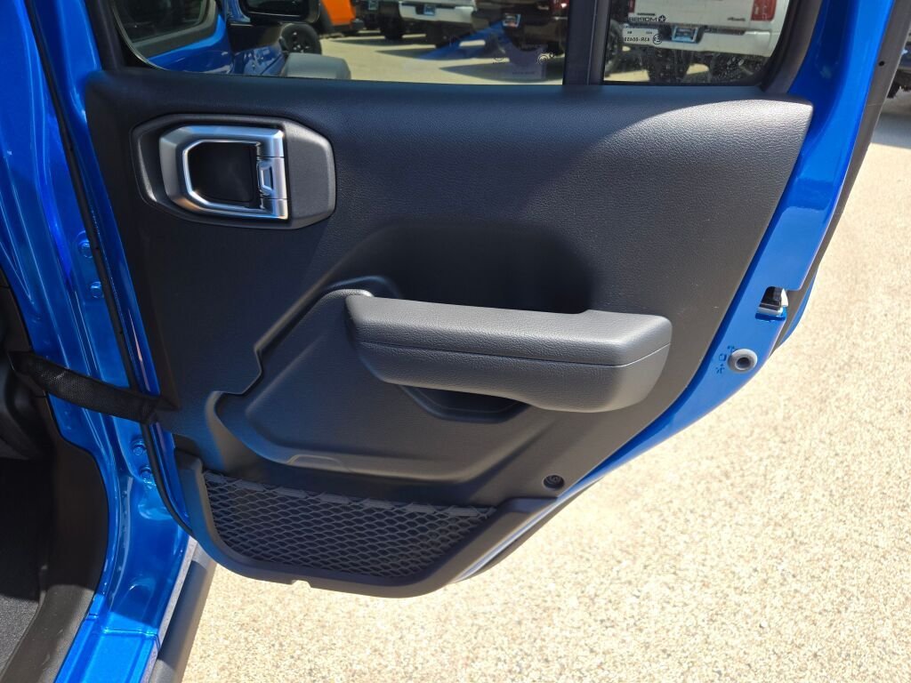 New 2026 Hydro Blue Pearl-Coat Exterior Paint Jeep Willys image 9