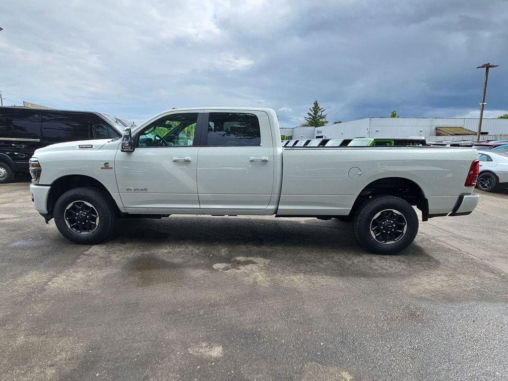 New 2026 Bright White Clear-Coat Exterior Paint RAM Laramie image 4