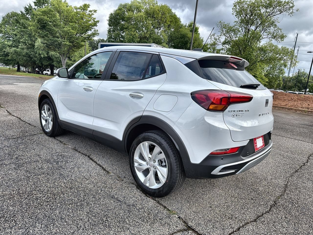 New 2026 Summit White Buick Preferred image 6