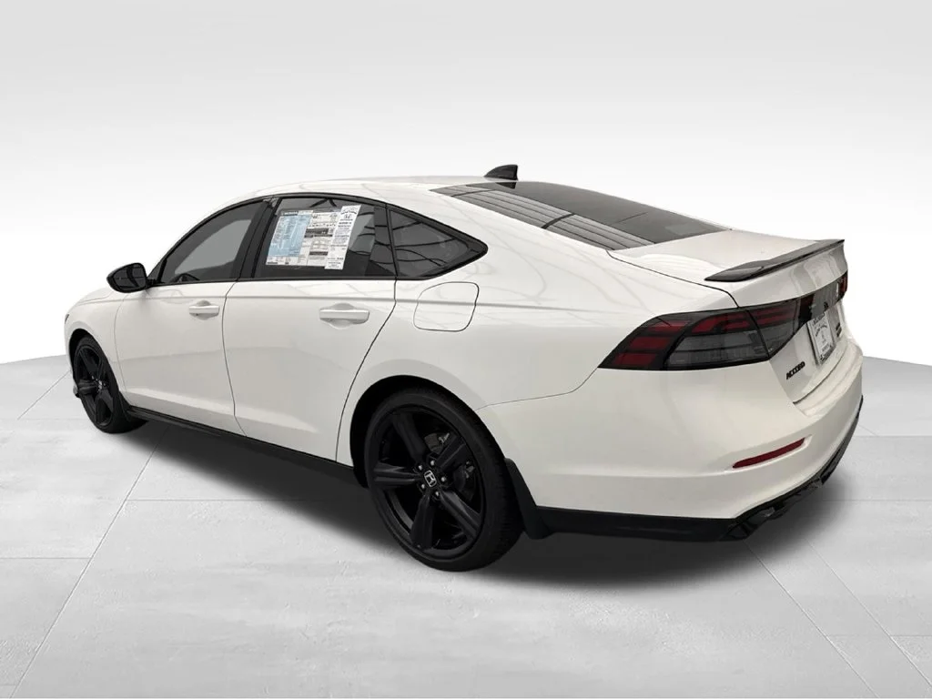 New 2026 Platinum White Pearl Honda Sport-L image 5