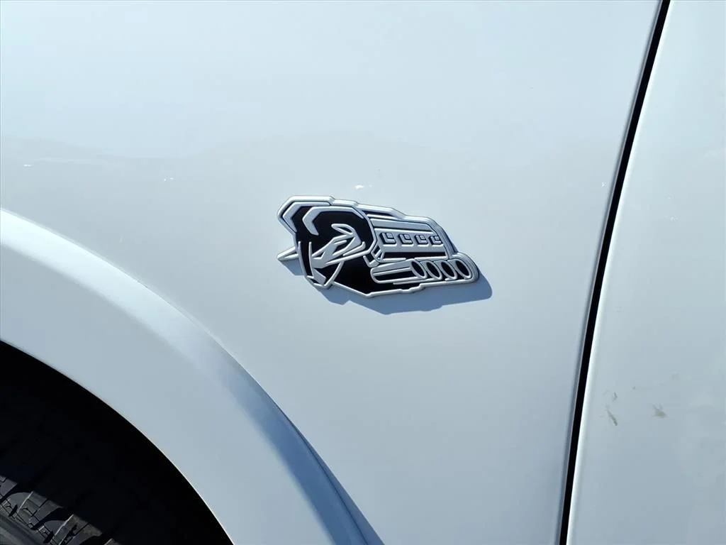 New 2026 Bright White Clear-Coat Exterior Paint RAM Big Horn/Lone Star image 10