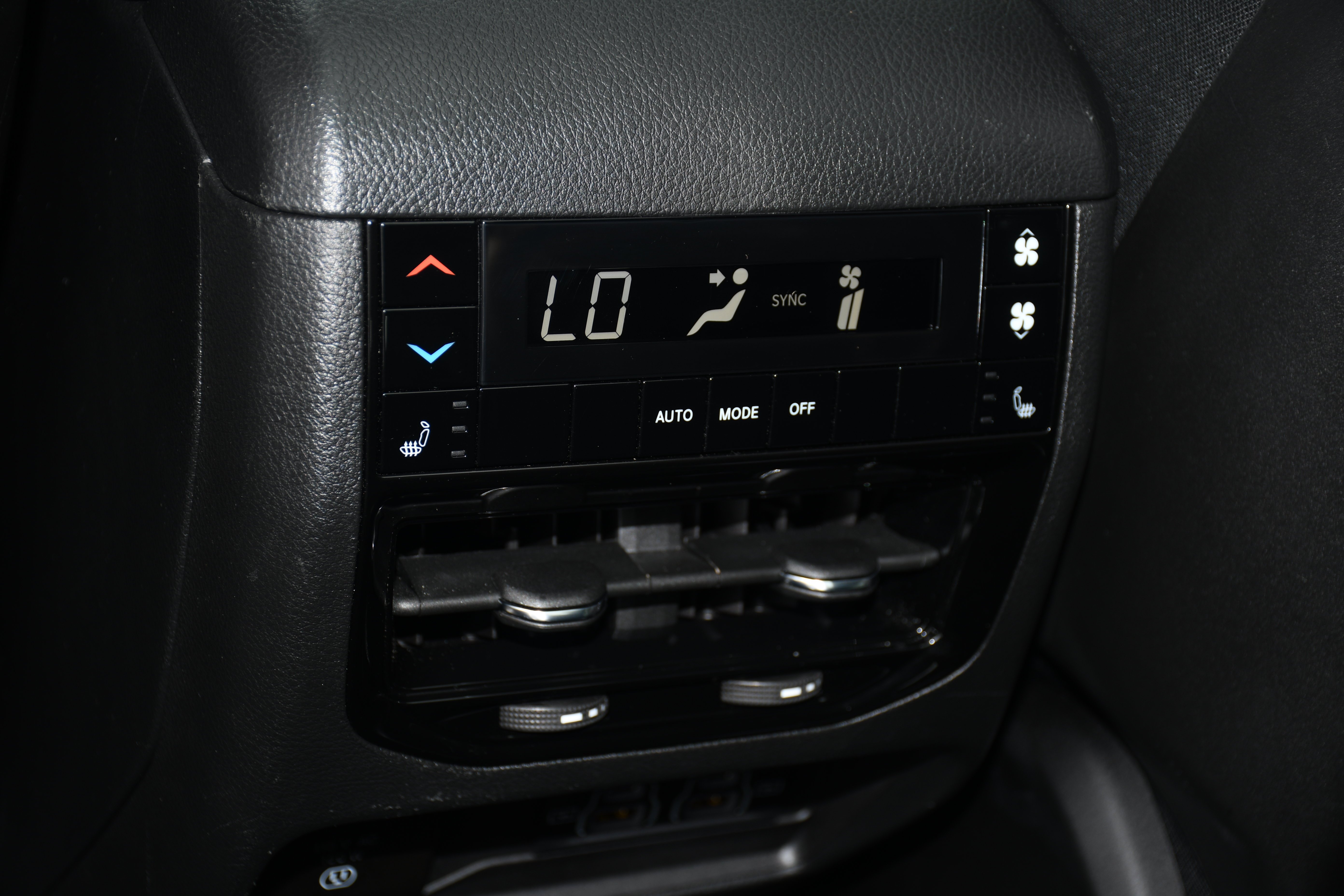 Used 2024 Black Jeep Limited image 17