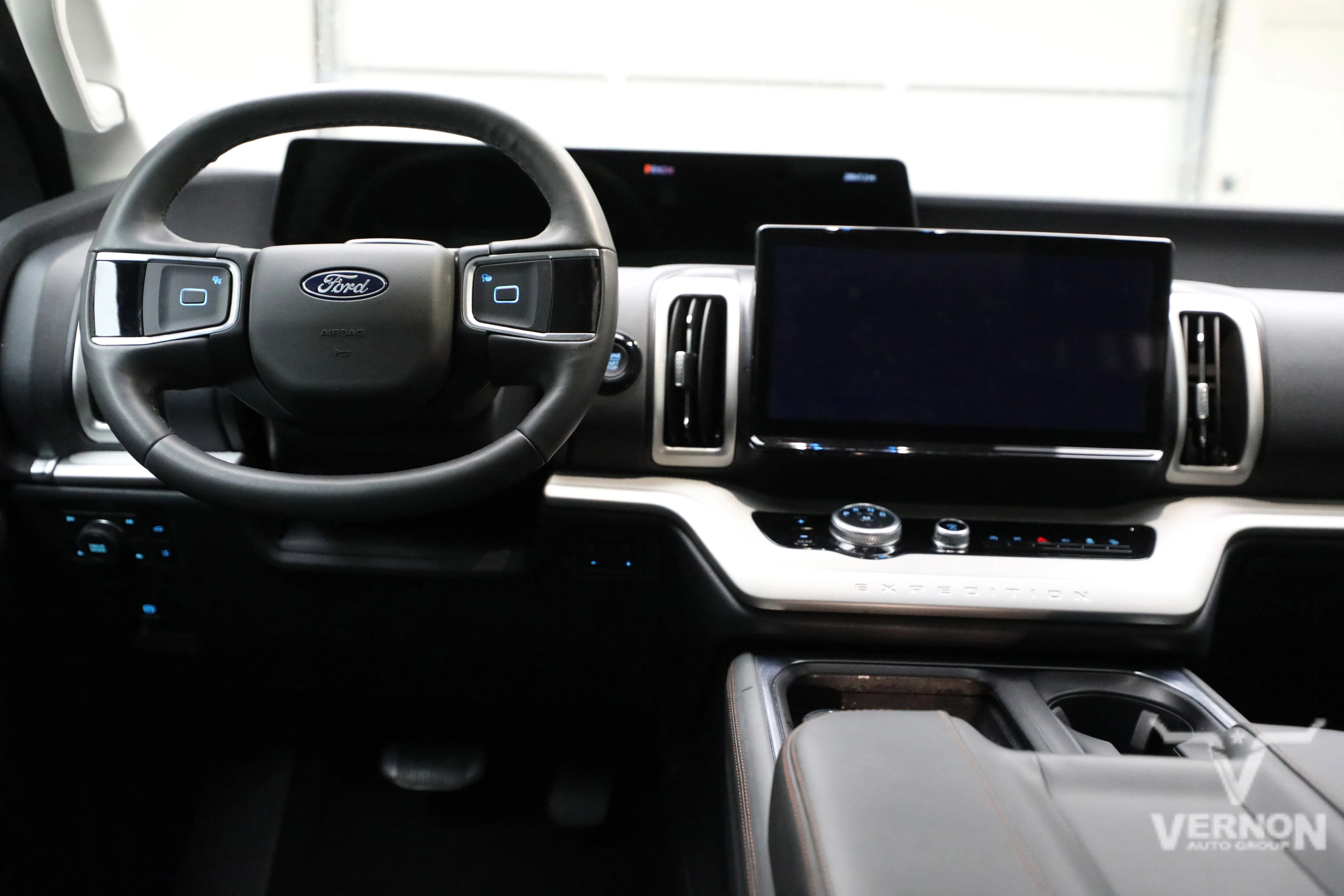 Pre-Owned 2025 Ford Expedition Active 4x4