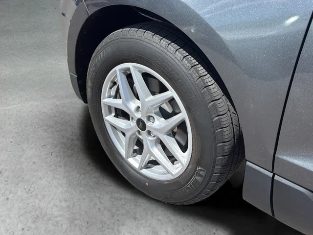 Used 2024 Gray Ford SEL image 13