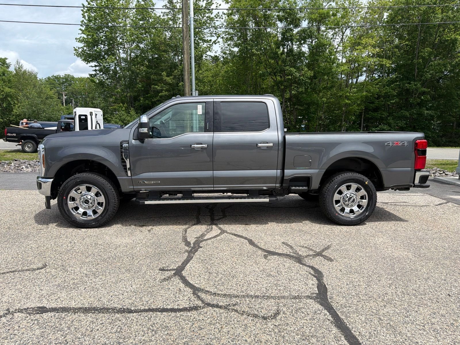 New 2026 Carbonized Gray Metallic Ford F-250® Lariat® image 4
