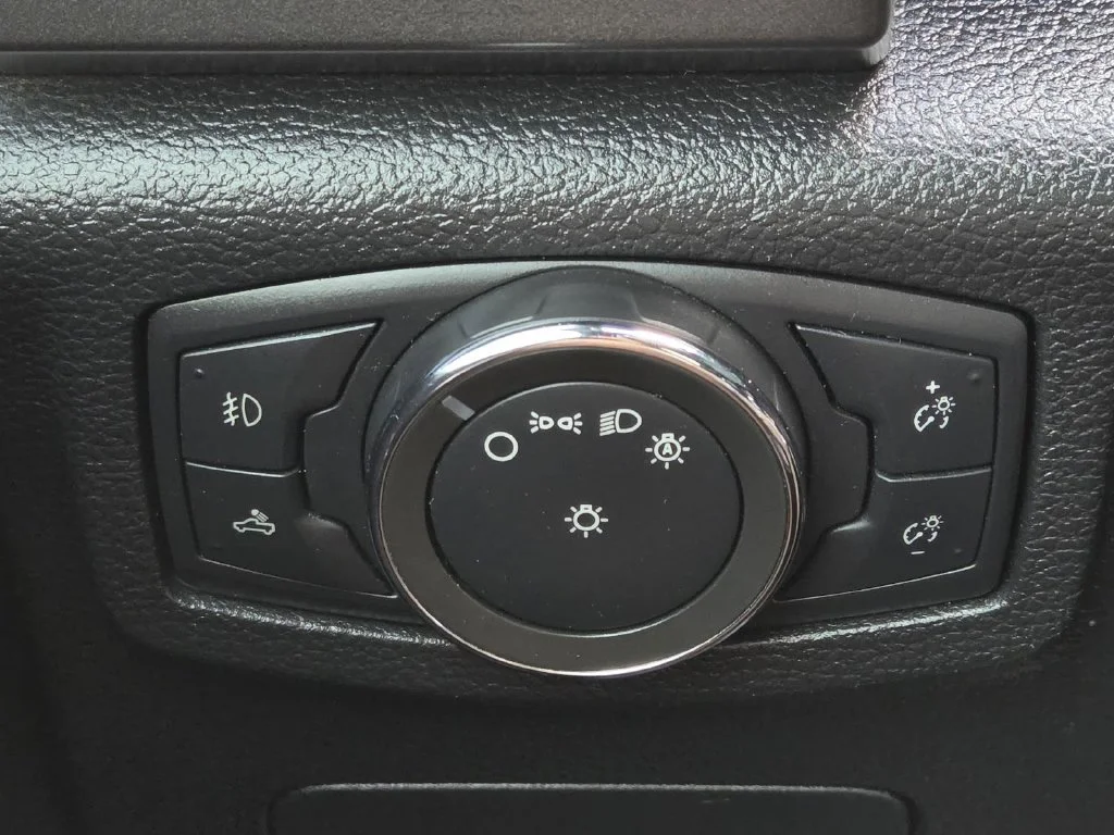 Used 2016 Shadow Black Ford XLT image 15