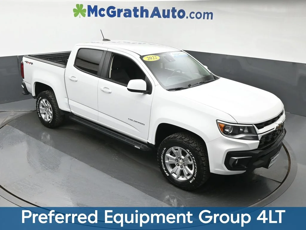 Used 2022 White Chevrolet LT image 3