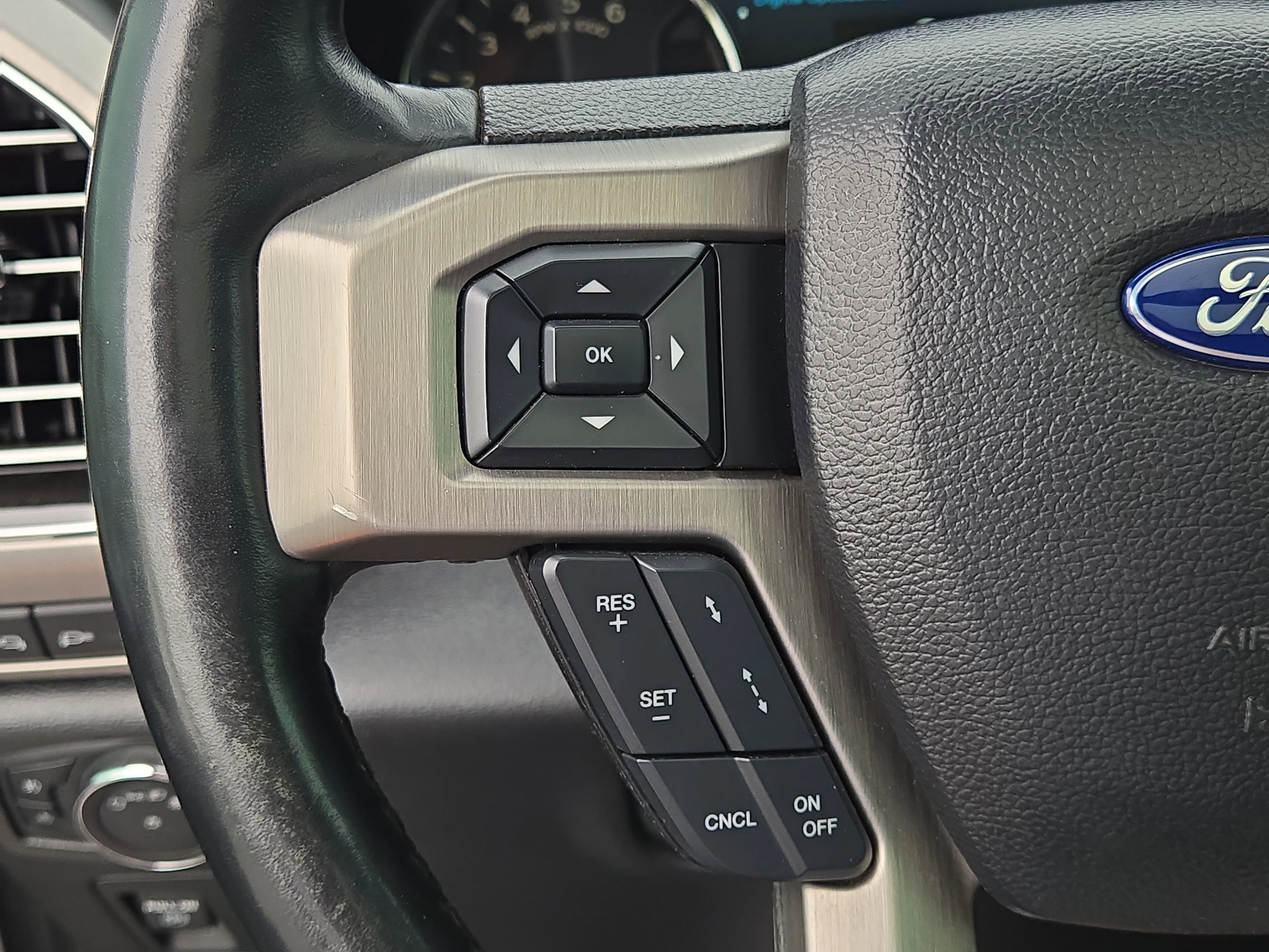 2019 Ford F-150 Platinum - Photo 25