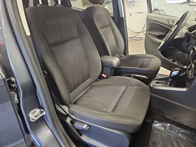 Used 2021 Gray Ford SE image 10