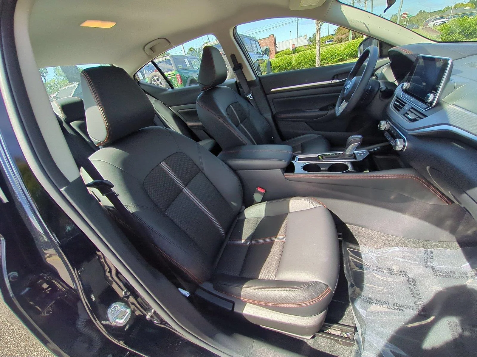 Used 2025 Super Black Nissan SR image 35