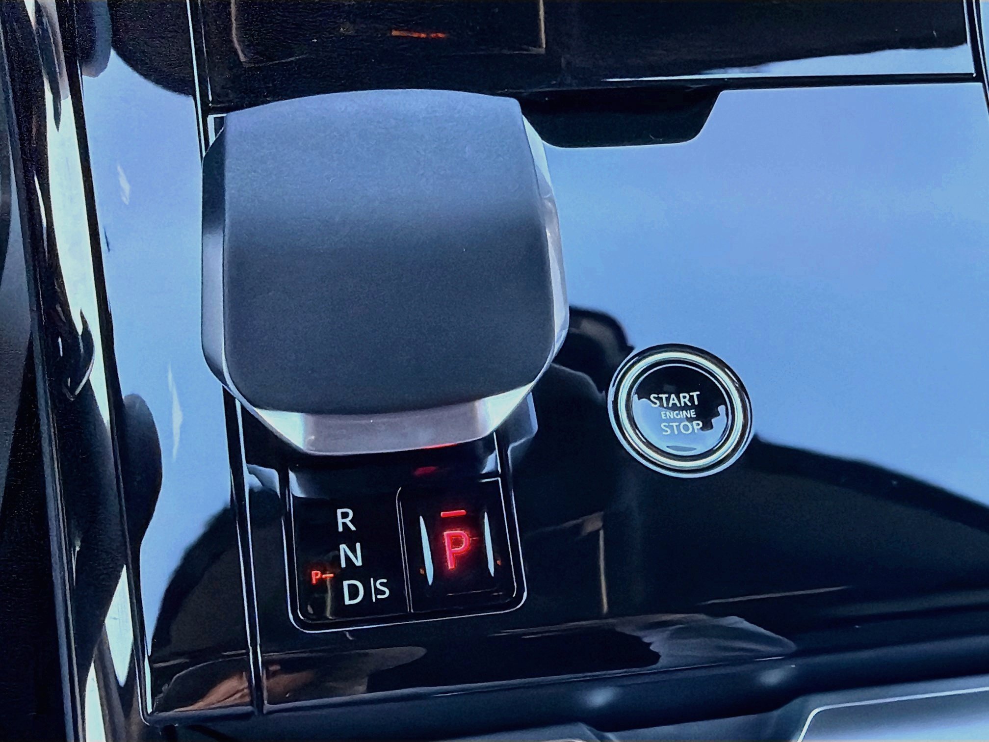 New 2027 Santorini Black LAND ROVER SE P360 image 28
