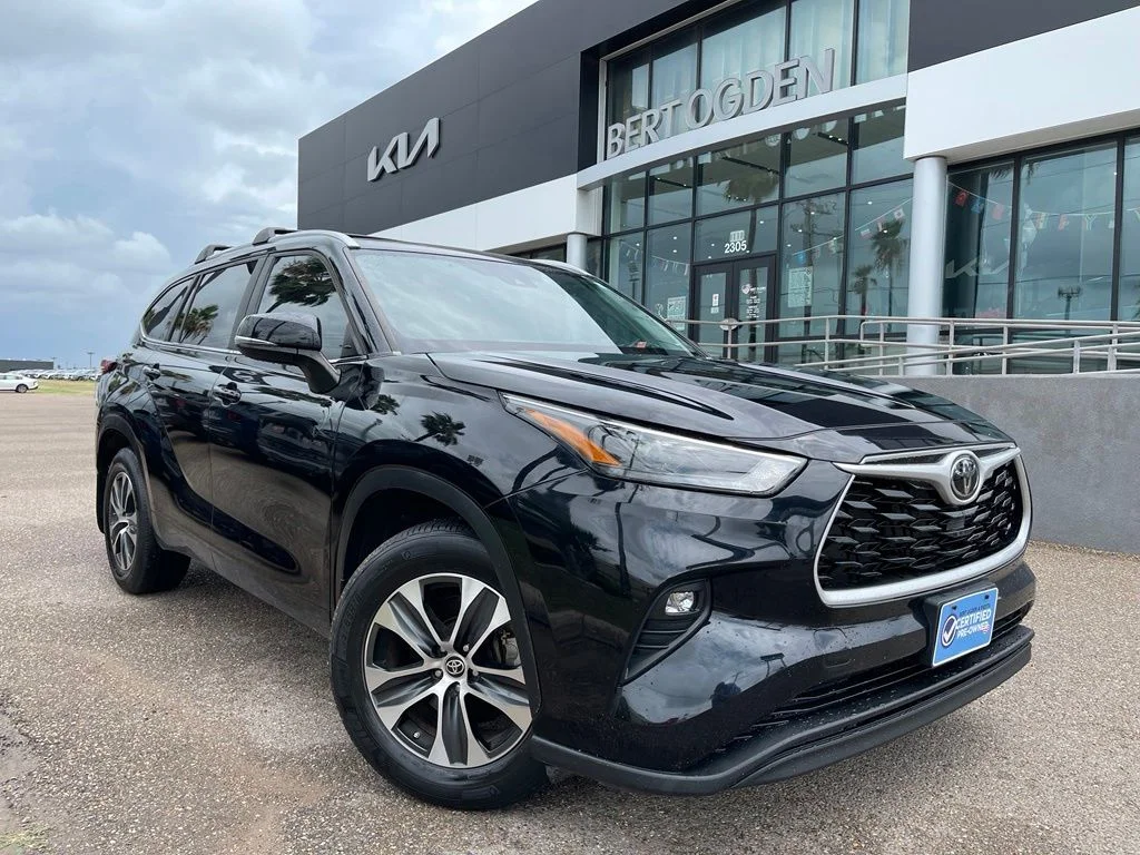 Used 2023 Black Toyota XLE image 1