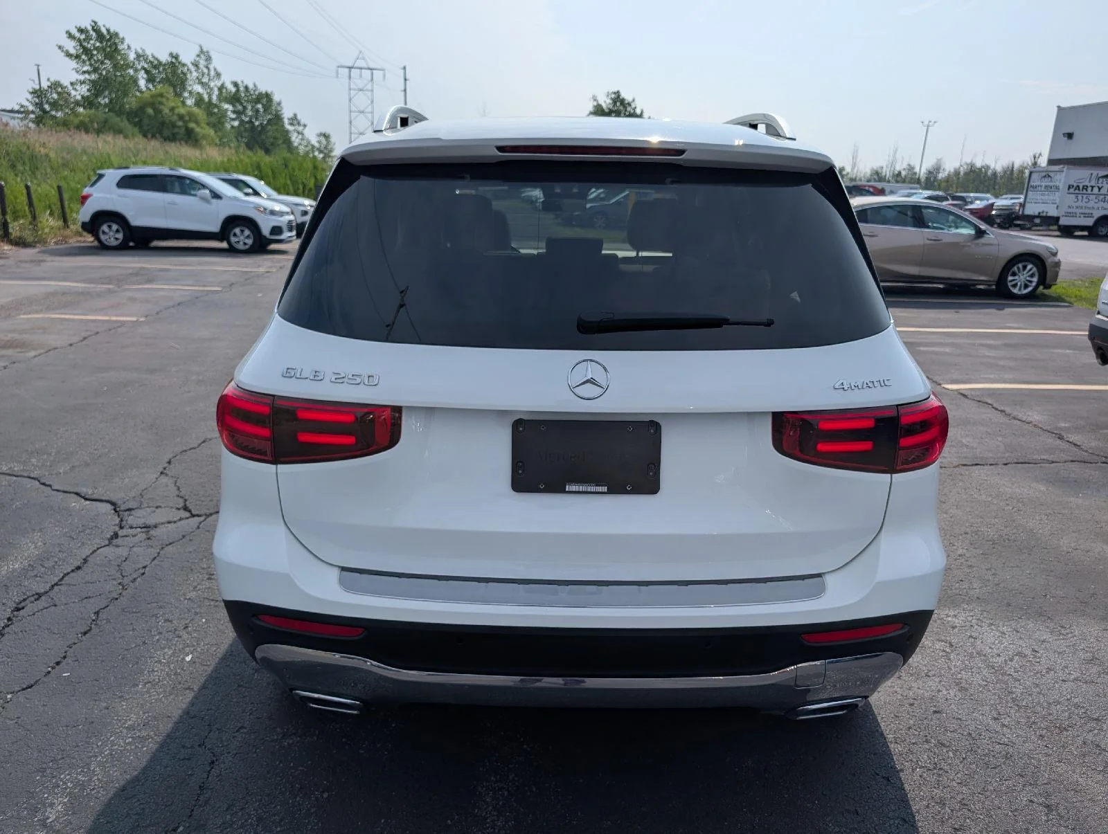Used 2025 Polar White Mercedes-Benz GLB 250 image 7