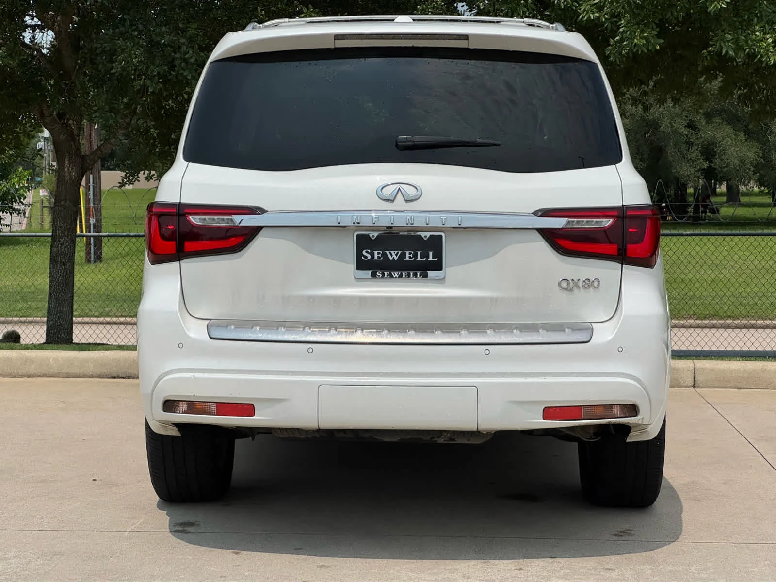Used 2019 Moonstone White INFINITI LUXE image 7