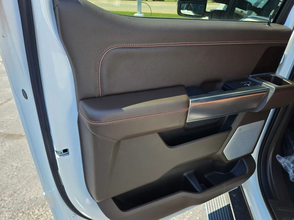 New 2026 Star White Metallic Tri-Coat Ford F-350® King Ranch® image 28