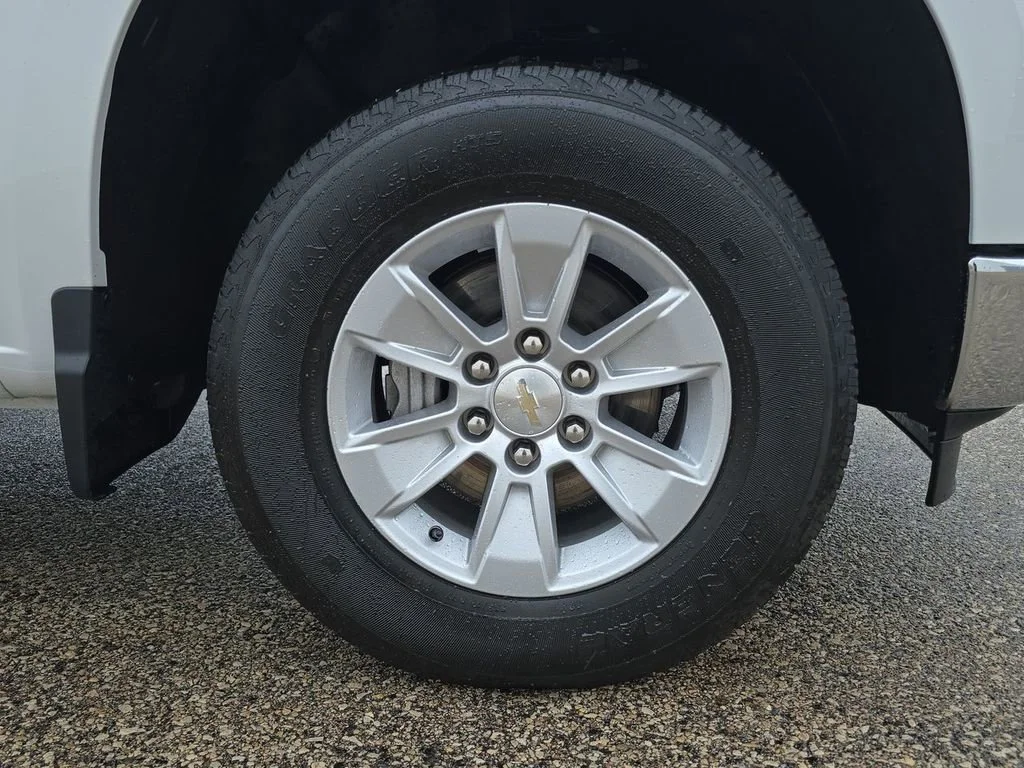 Used 2023 Summit White Chevrolet LT image 34