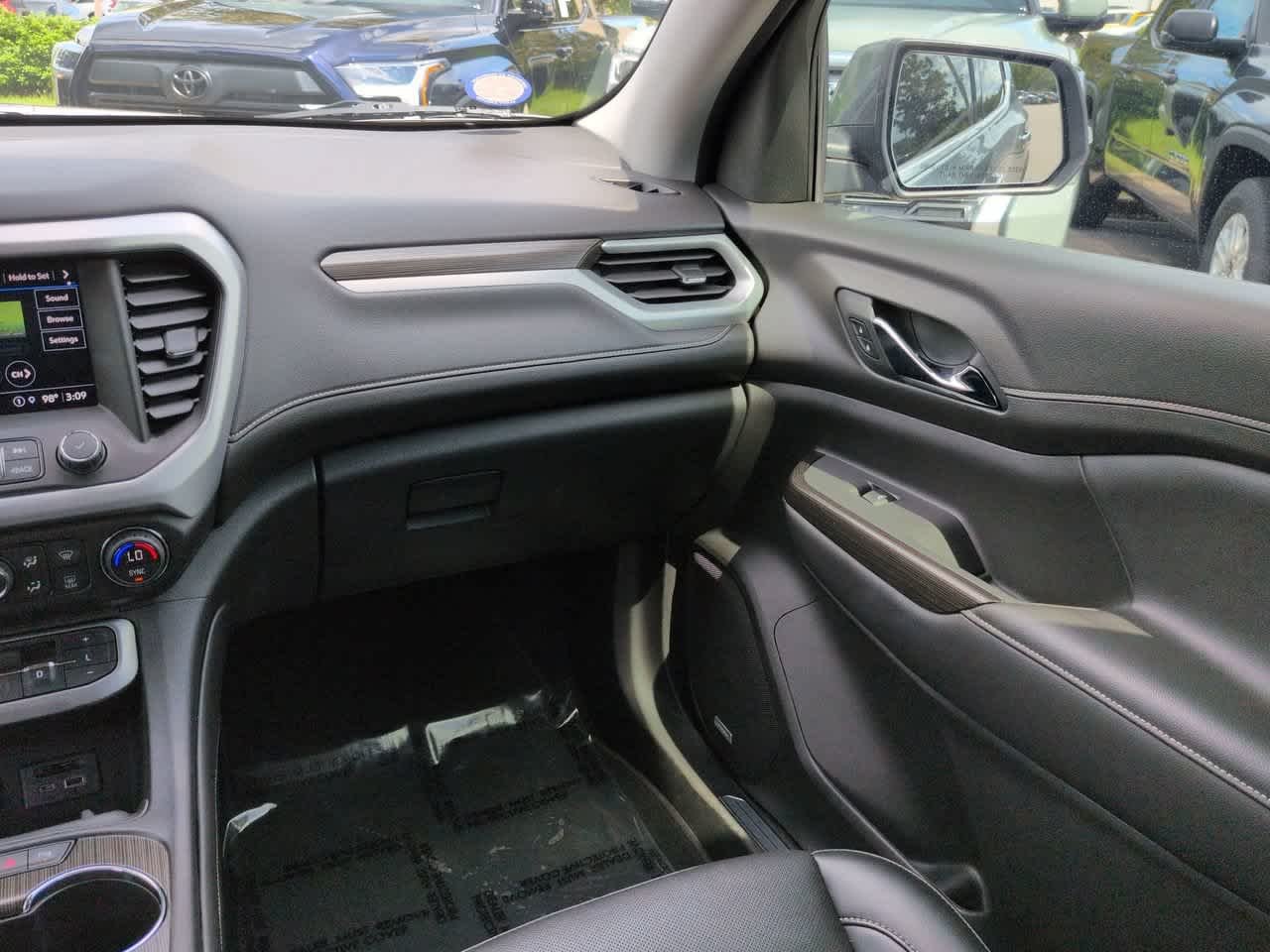 2021 GMC Acadia SLT - Photo 17
