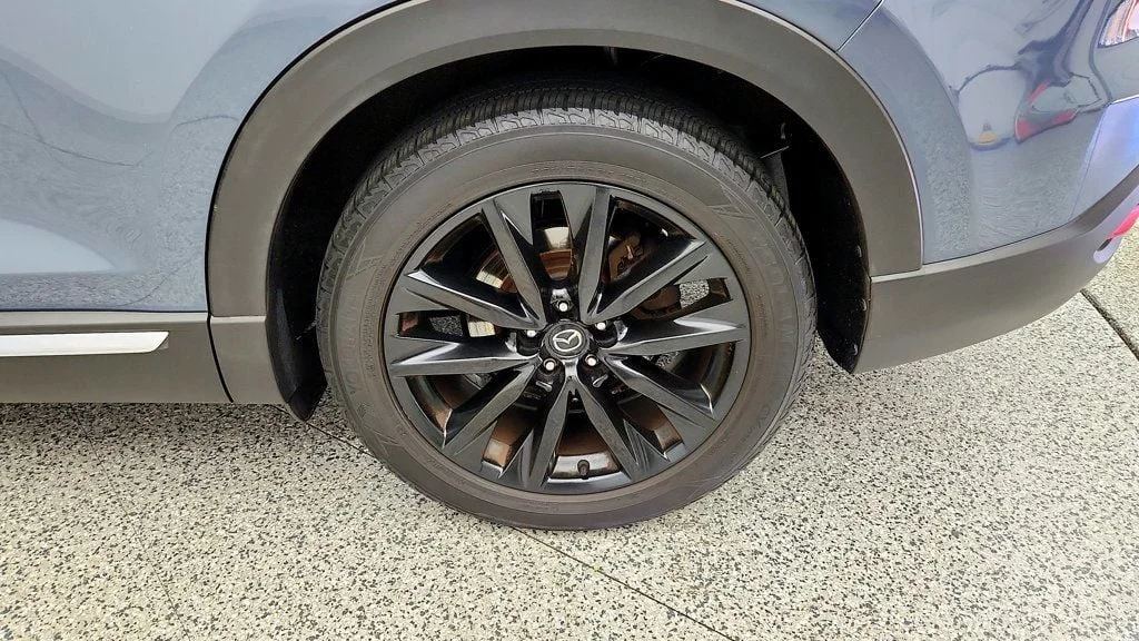 Used 2021 Sonic Silver Metallic Mazda Carbon Edition AWD image 9