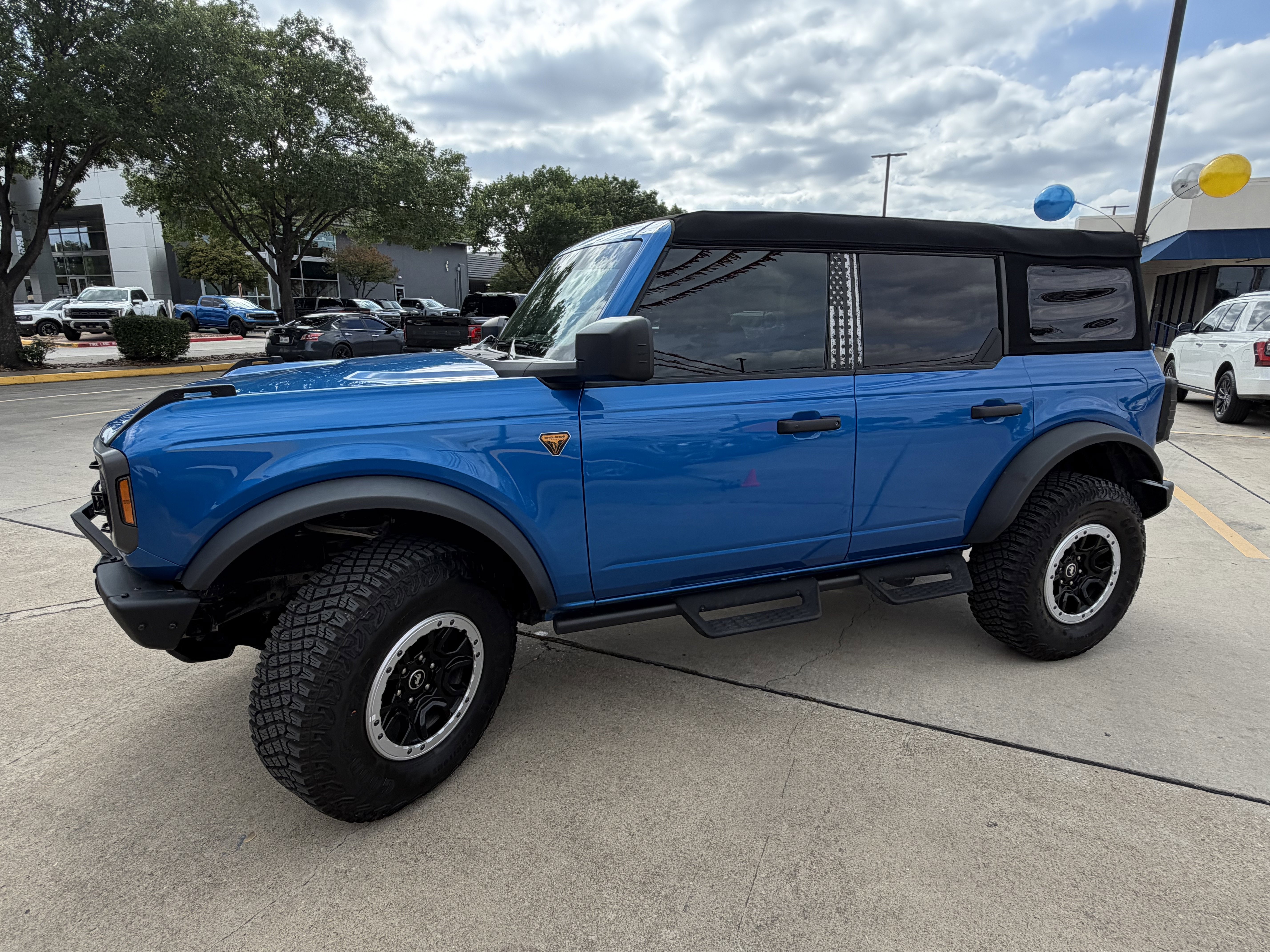 Used 2024 Velocity Blue Metallic Ford Badlands image 11