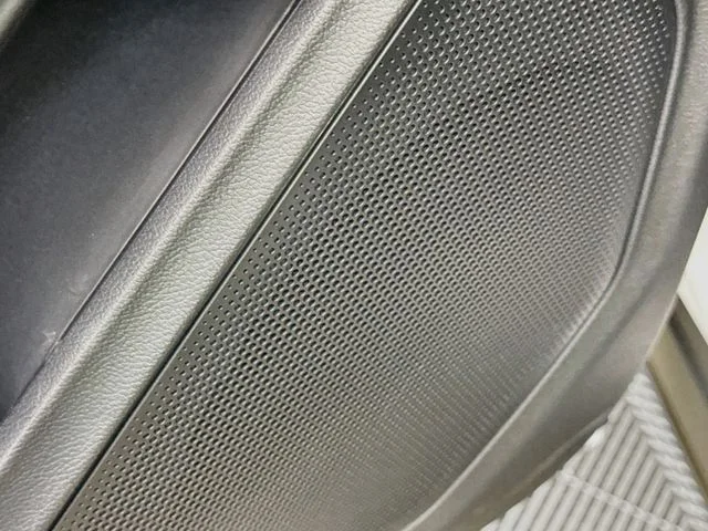 New 2027 Star White Metallic Tri-Coat Ford Platinum image 19