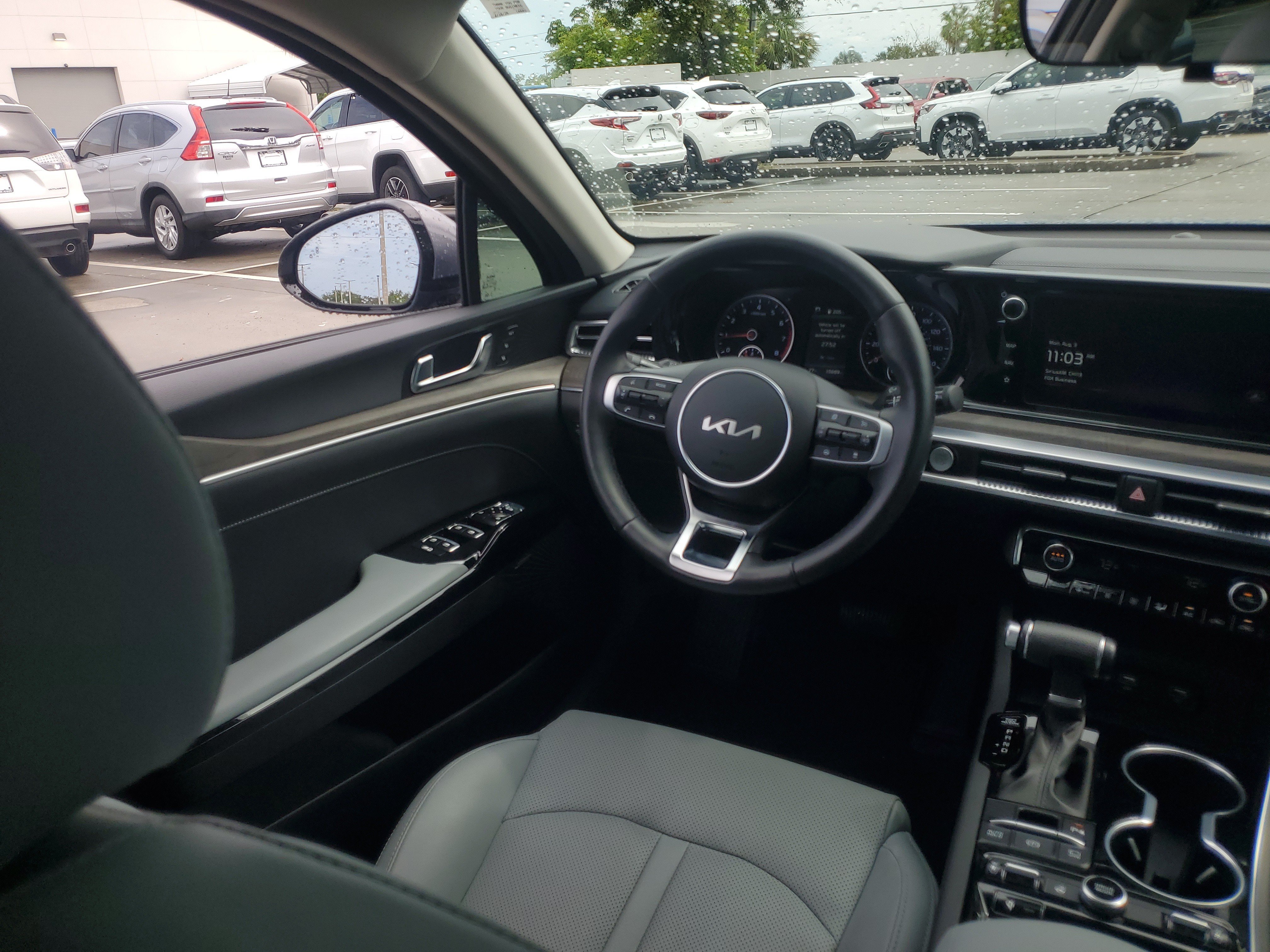 Used 2024 Everlasting Silver Kia EX image 16