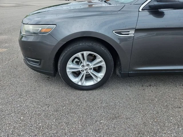 Used 2015 Gray Ford SEL image 27