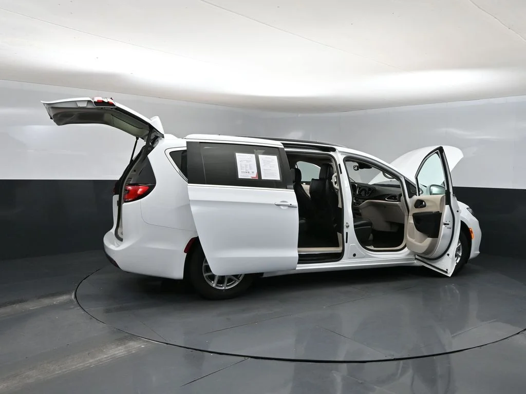 Used 2022 White Chrysler Touring L image 37