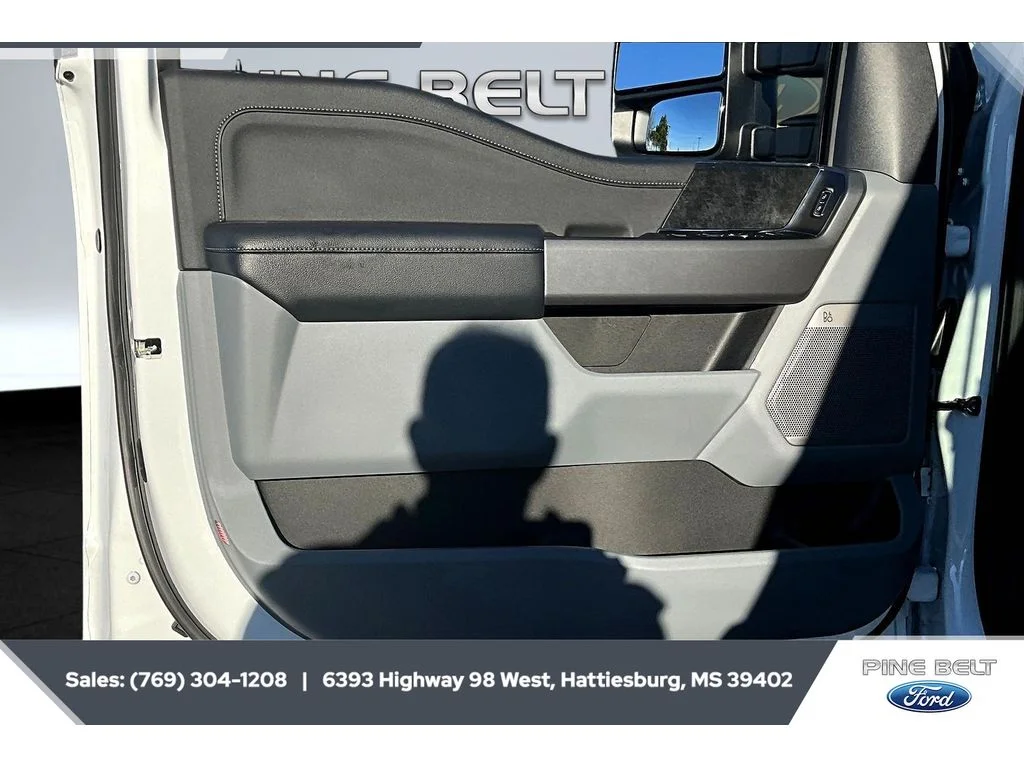New 2026 Oxford White Ford F-250® XLT image 18