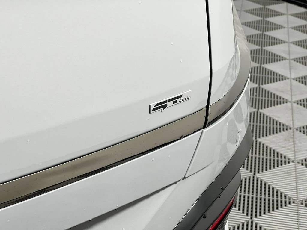 New 2026 Wolf Gray Kia GT-LINE image 6