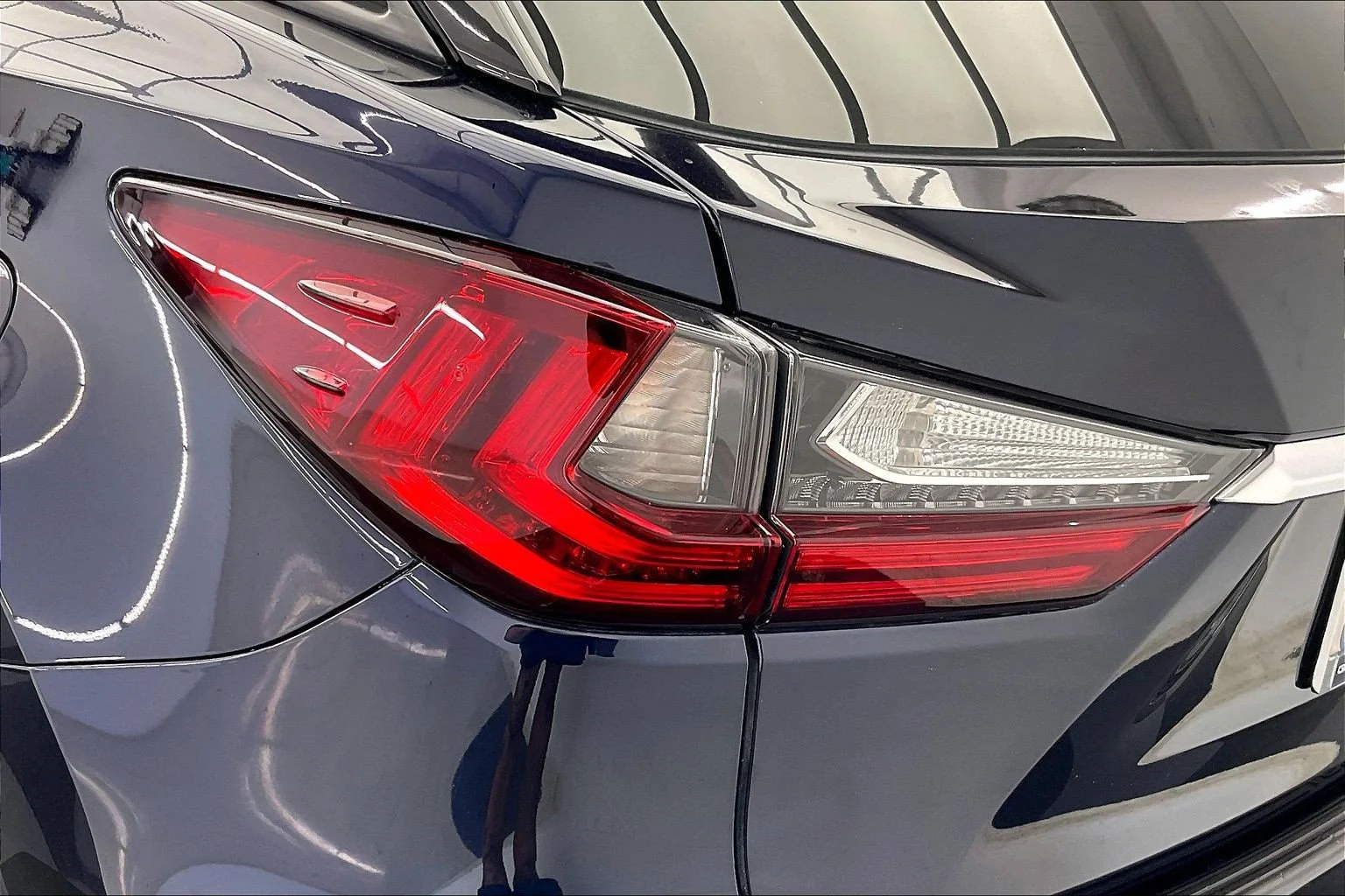 Used 2020 Nightfall Mica Lexus RX 450h image 29