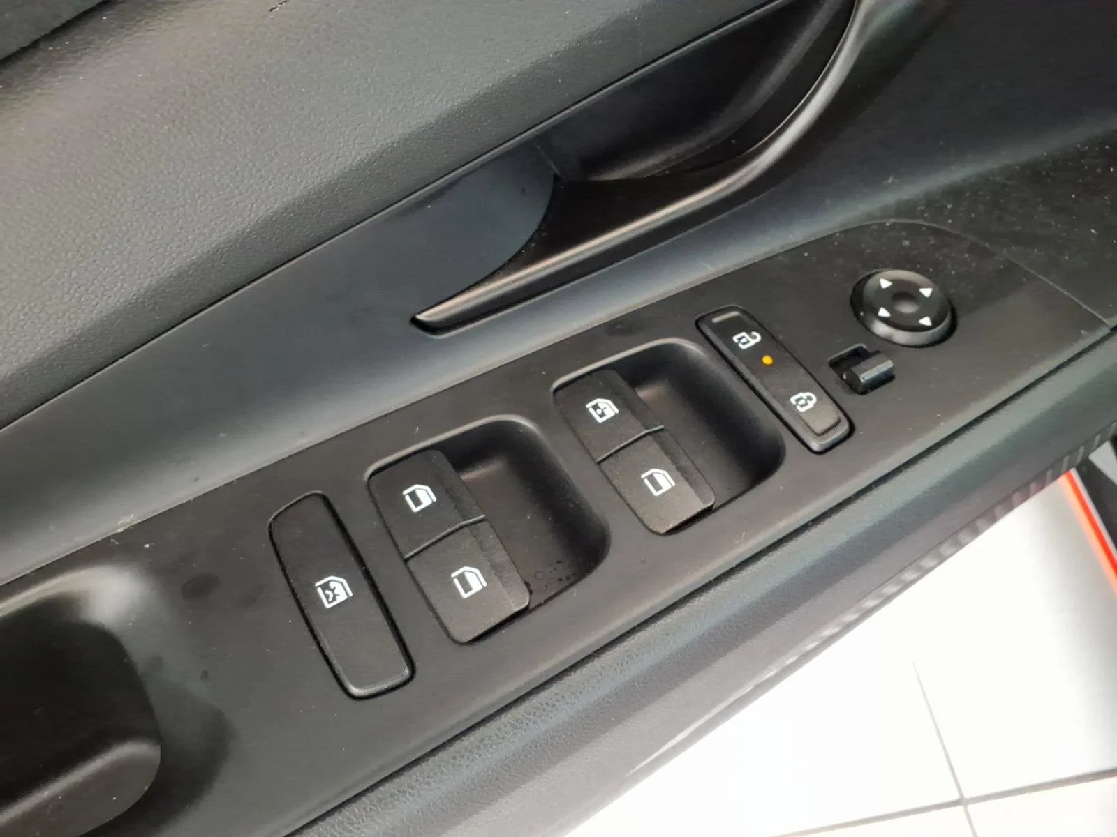 Used 2025 Abyss Black Hyundai Base image 22