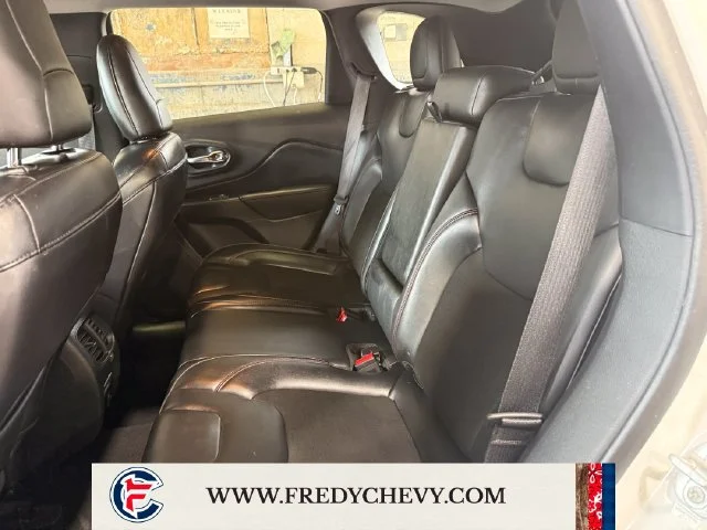 Used 2020 White Jeep Trailhawk 4x4 image 14