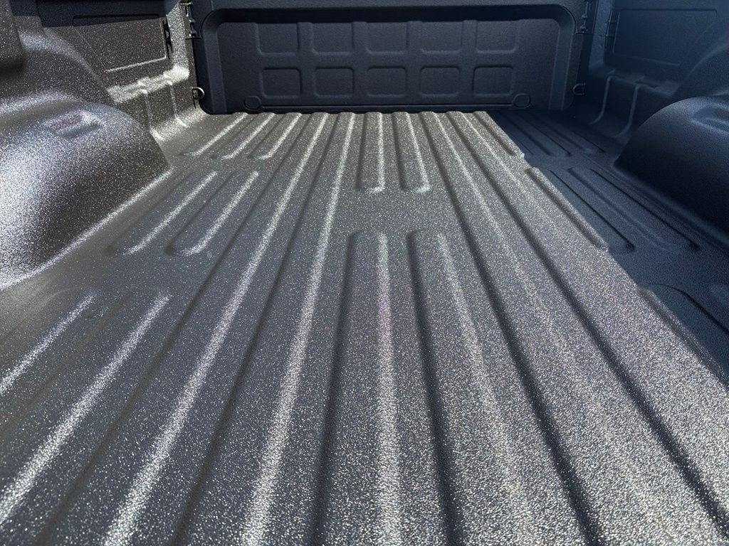 New 2026 Bright White Clear-Coat Exterior Paint RAM Tradesman image 40